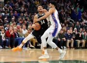 雄鹿三巨头联手，助攻爆棚得分突破，勇士冲击季后赛！