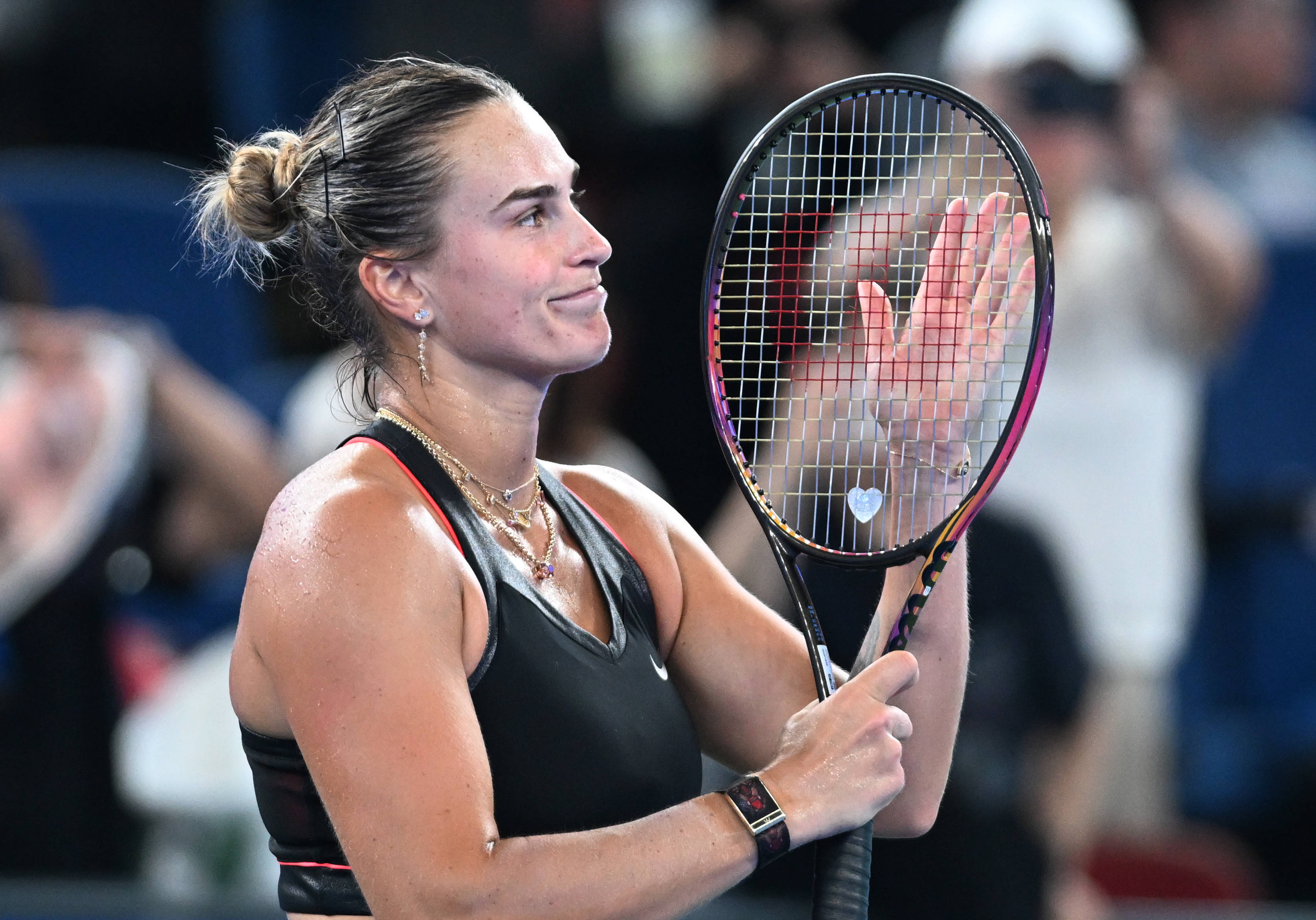  萨巴伦卡赛后谦逊发言登热搜，广东男篮鏖战波尔图引发热议